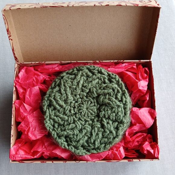 Set of 6 Coasters 4" crochet cable pinwheel round green chunky handmade decor - Picture 9 of 9